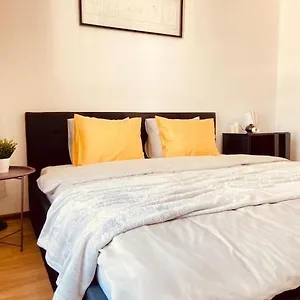 Spacious,stylish And Comfortable 2 With Million Dollar View Варшава